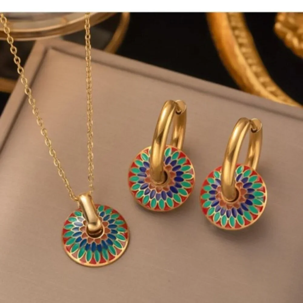 14k Gold Filled Marble Pattern Set: Necklace and hoop earrings
